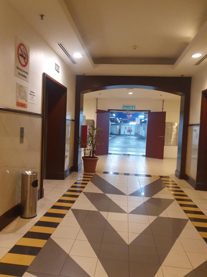 Moonlight Service Suite Kuala Lumpur Exterior foto